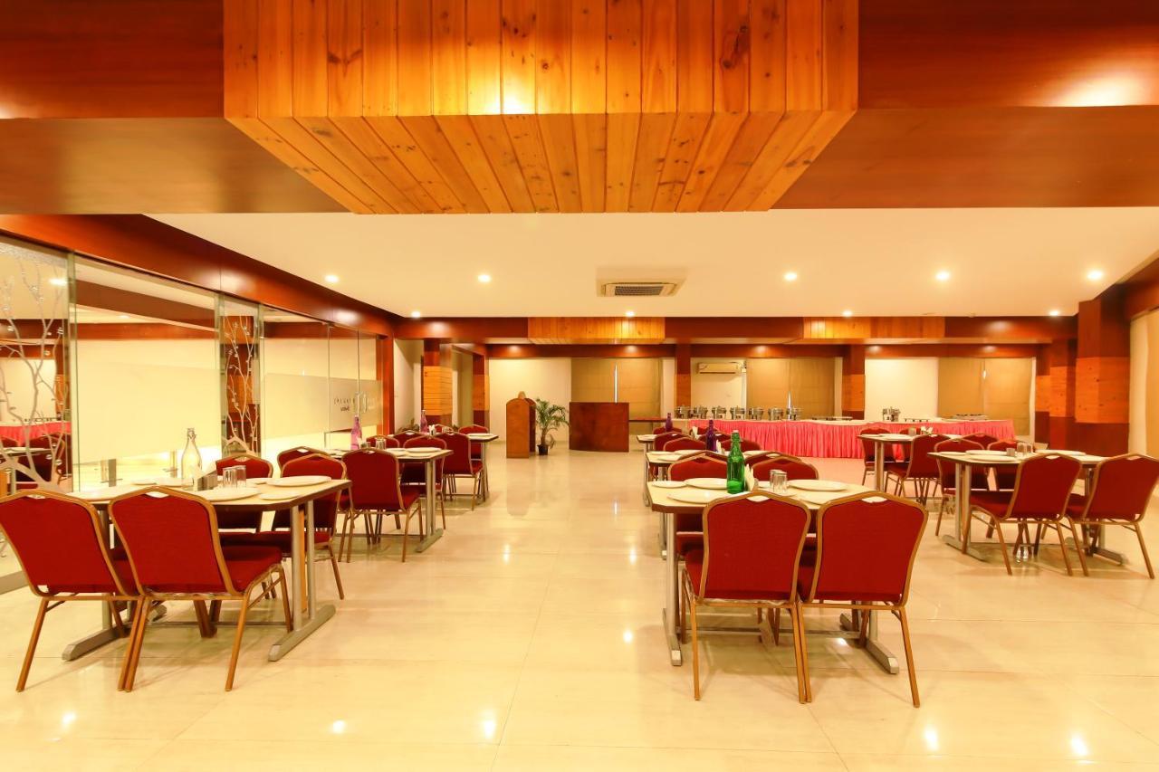 Icon Suites By Bhagini Bangalore Buitenkant foto