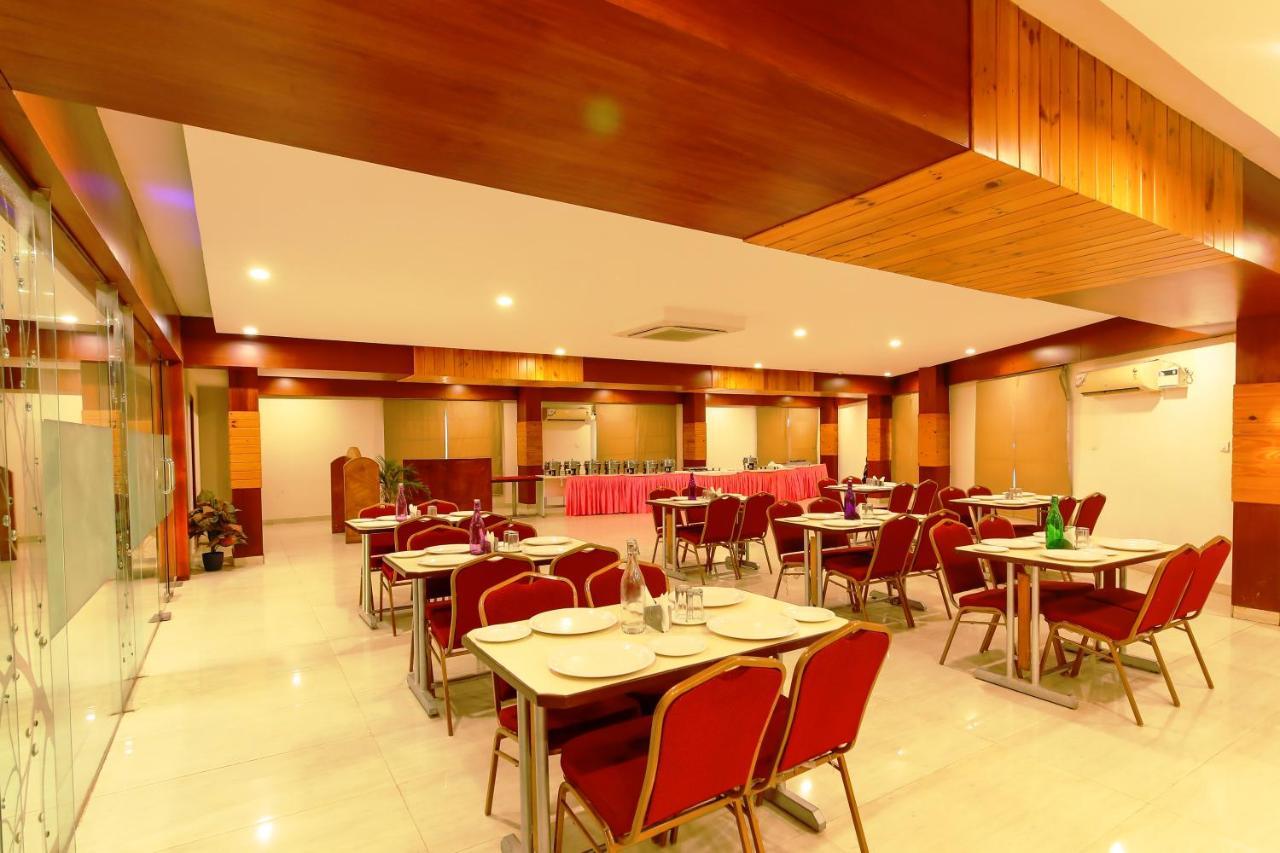 Icon Suites By Bhagini Bangalore Buitenkant foto