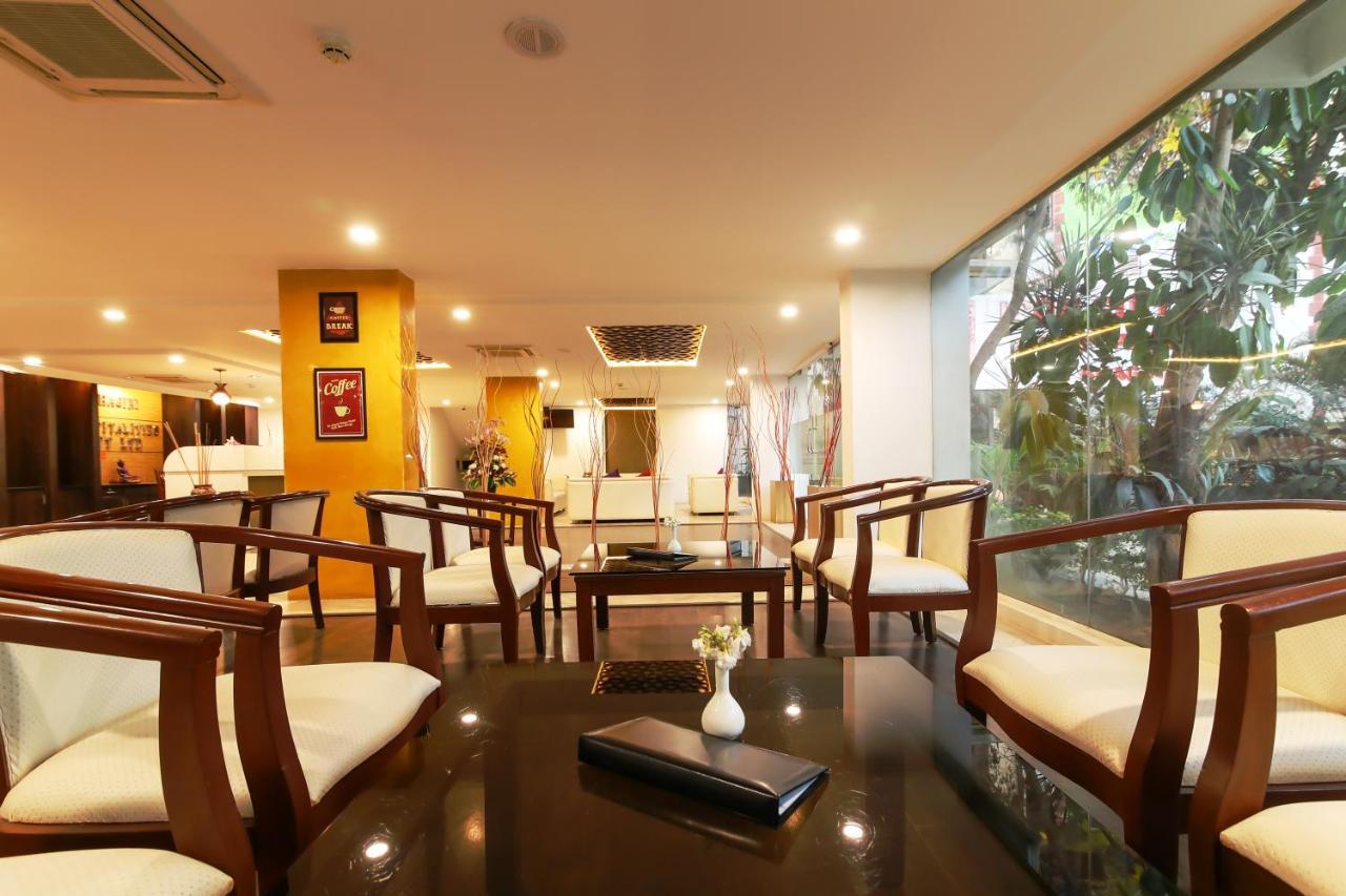Icon Suites By Bhagini Bangalore Buitenkant foto