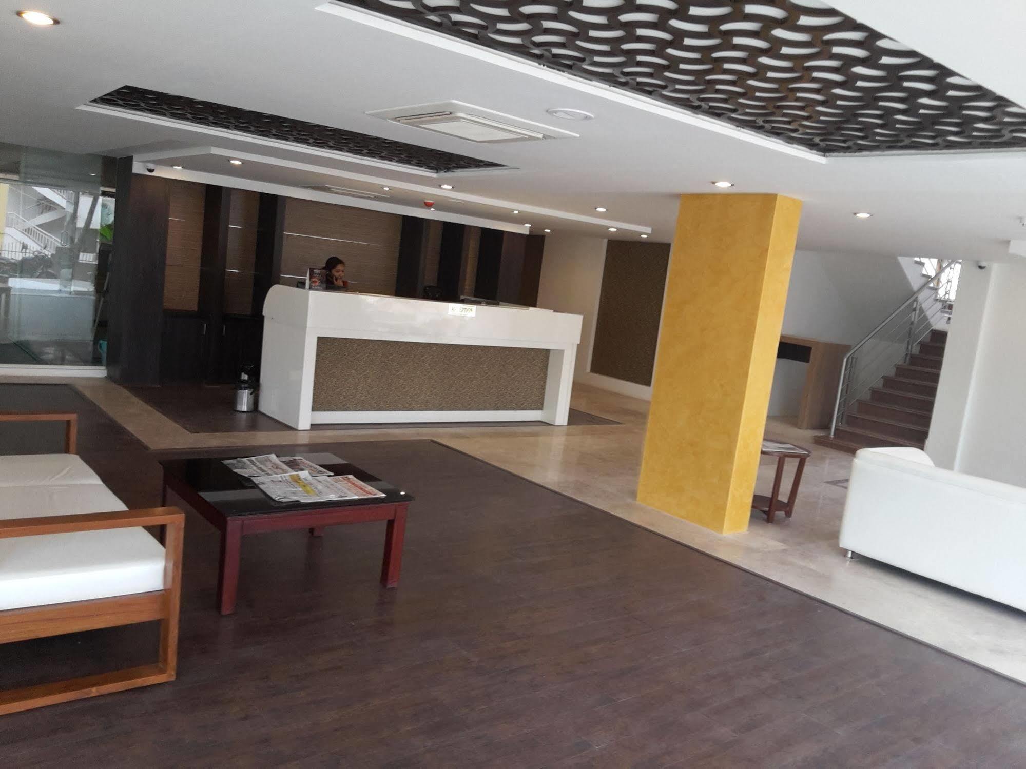 Icon Suites By Bhagini Bangalore Buitenkant foto
